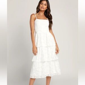 Lulu’s Grace & Beauty White Burnout Floral Print Tiered Dress size MEDIUM